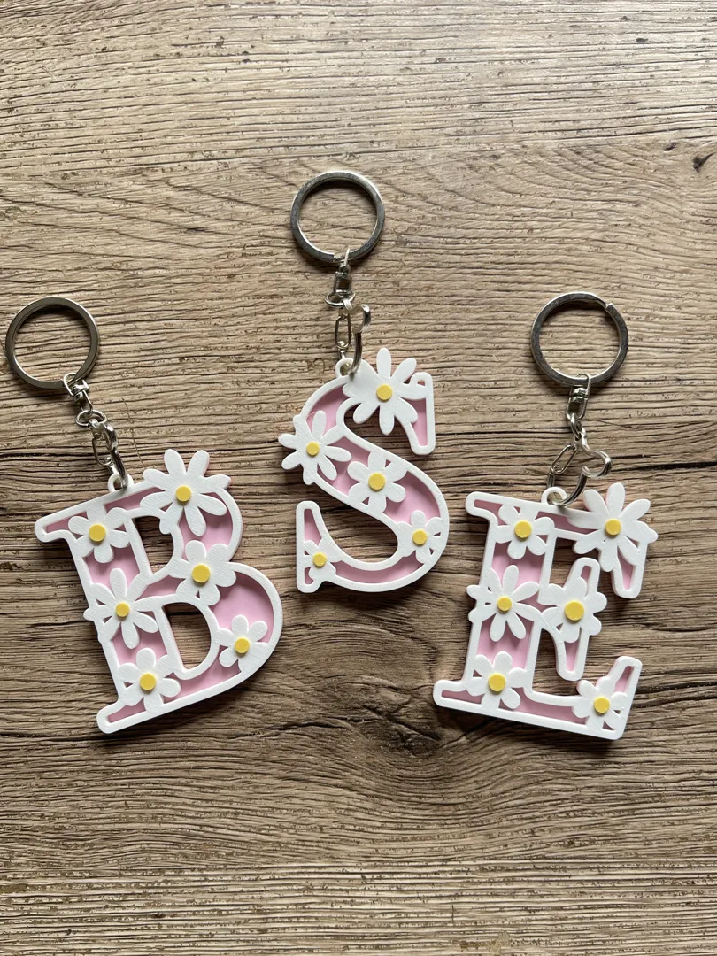 Chaveiro Personalizável — Margarida com Letra